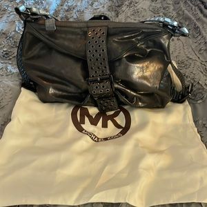 Michael Kors Heidi Grommet shoulder bag gunmetal silver